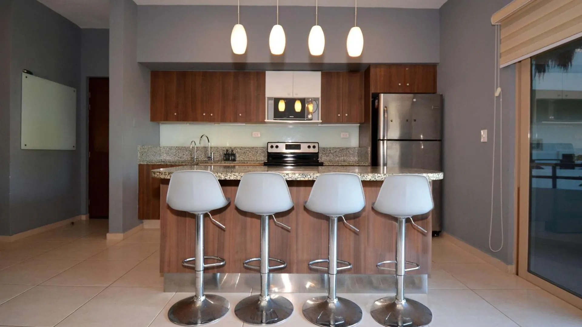 Apartament 2Br 2Ba Penthouse With Private Rooftop Terrace