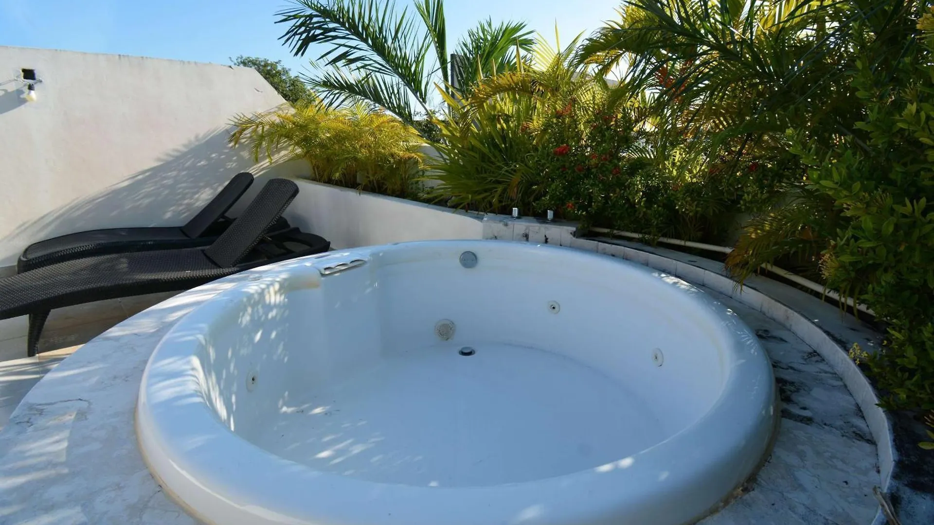 Apartment 2Br 2Ba Penthouse With Private Rooftop Terrace