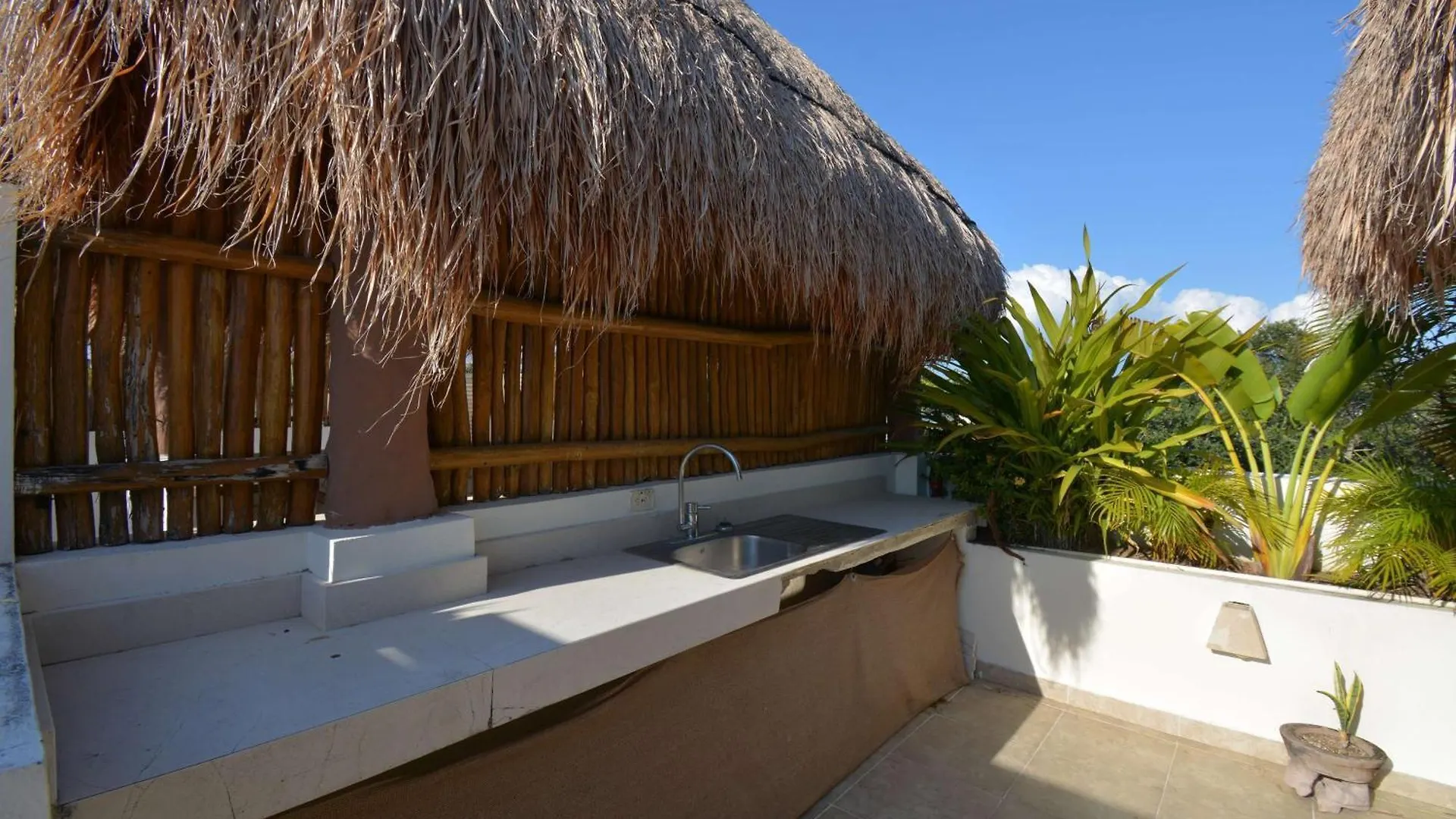 Apartment 2Br 2Ba Penthouse With Private Rooftop Terrace
